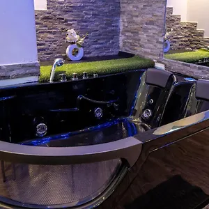 jacuzzi-appart-moderne-30-mtres-de-la-mer.fr-provencehotel.com/